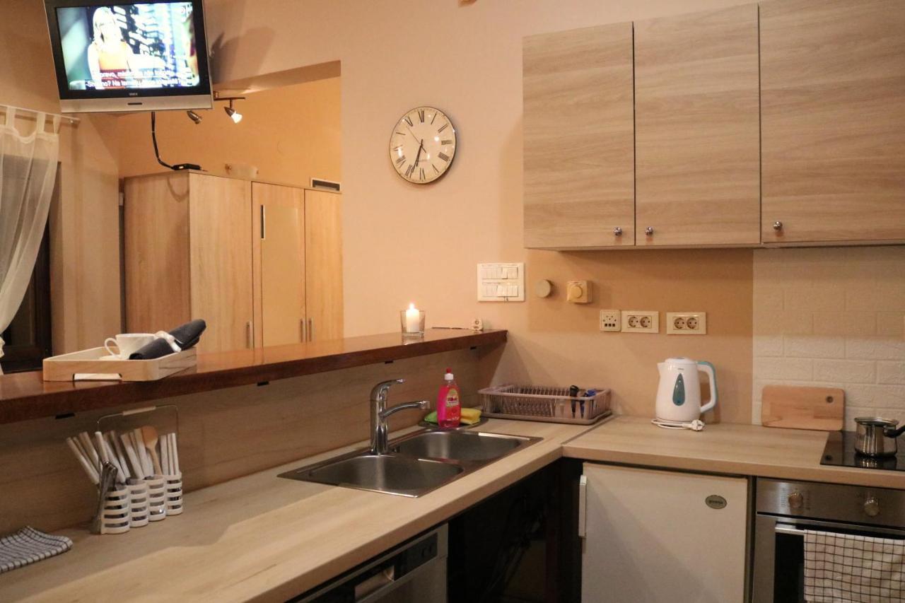 Guest House Studio Apartman Marina - With Jacuzzi, Free Parking, Pet Friendly קארלובץ מראה חיצוני תמונה